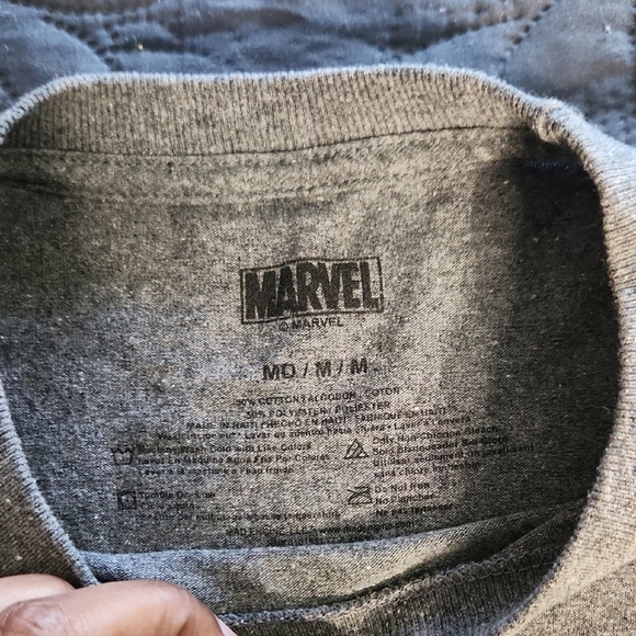 Marvel Superheroes Graphic T - Size M - Picture 2 of 3